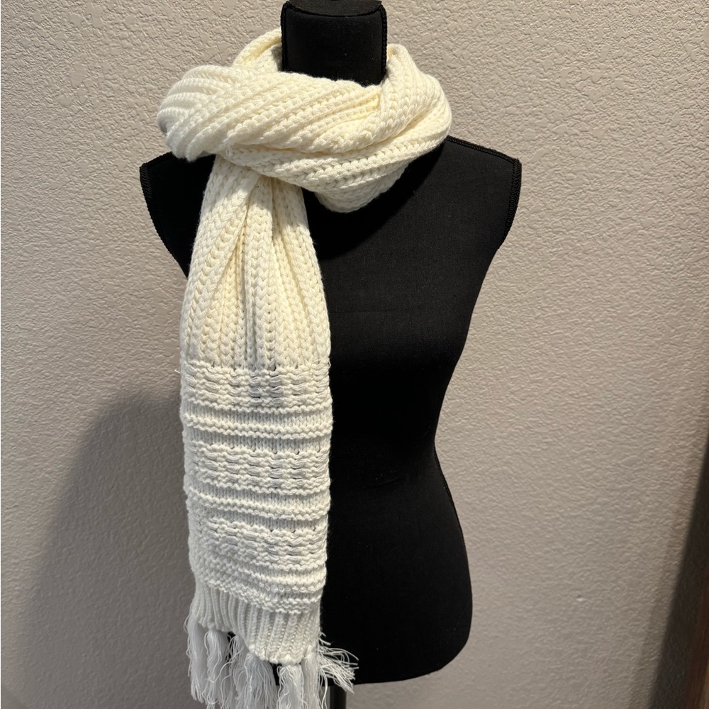 Jessica Simpson Cream Scarf